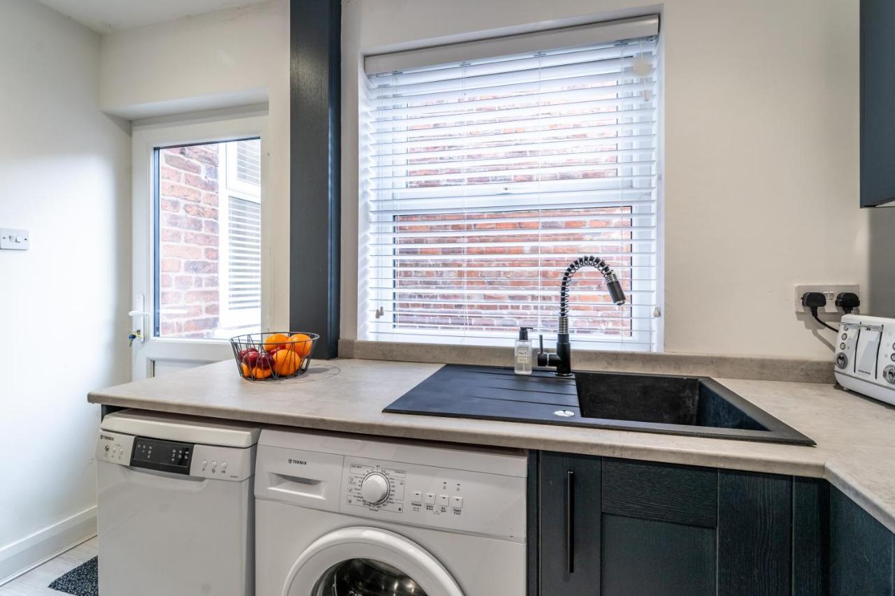 South View - 3 Bed Modern Chester House - Close To City Centre Exterior foto