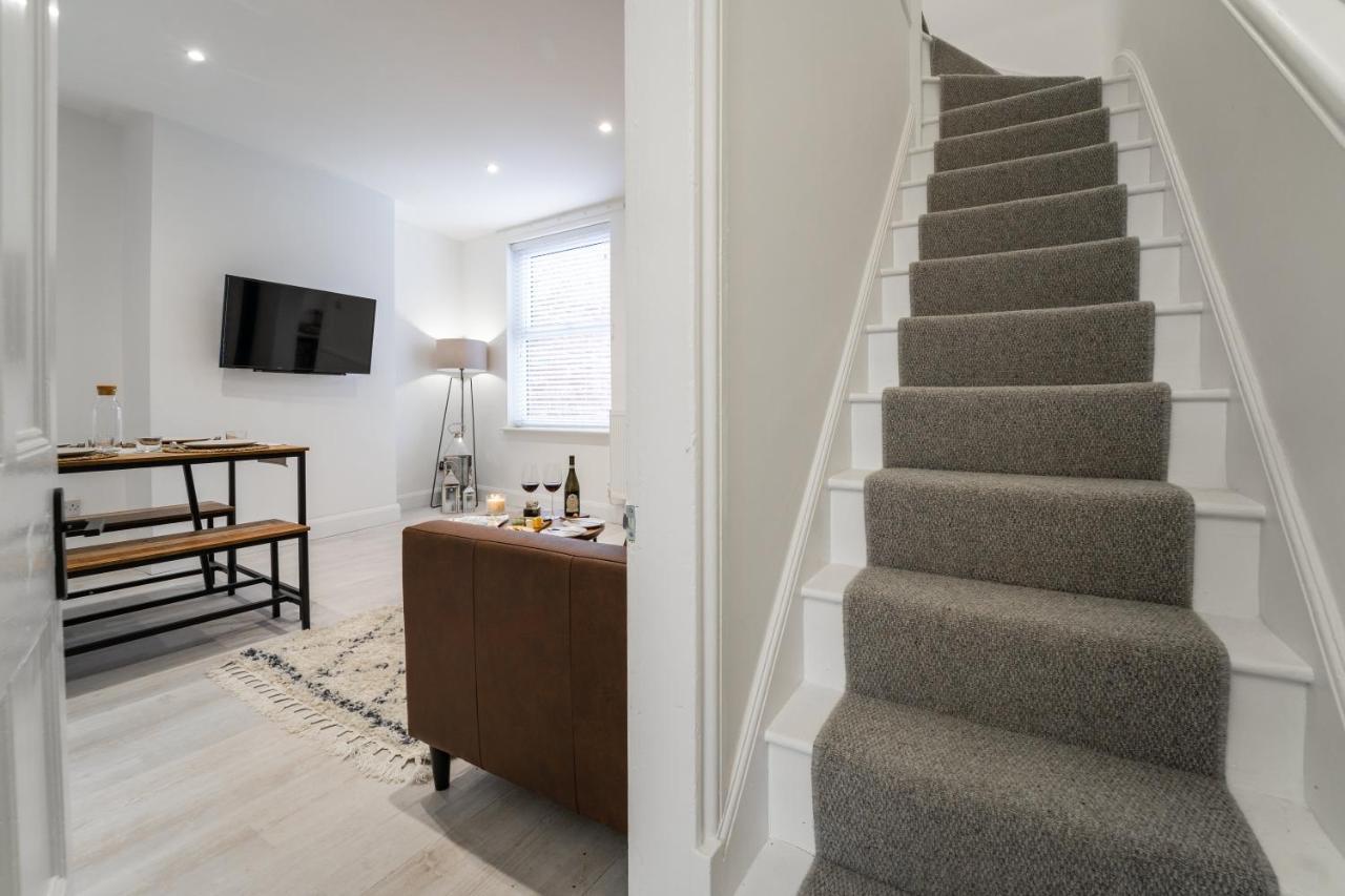 South View - 3 Bed Modern Chester House - Close To City Centre Exterior foto